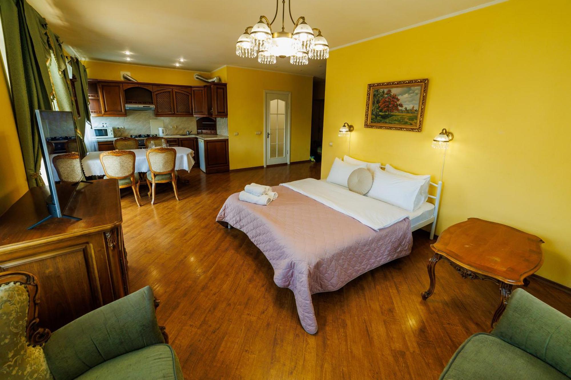 Квартира Антиквара У Центрі Полтави Мережа Alexapartments Документи Для Відряджень Безконтатне Заселення Цілодобово Poltava Exterior foto